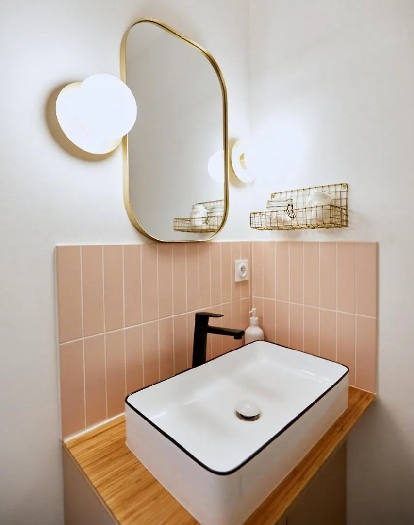 Appartement Refait A Neuf Entre Plage Et Vieux Port Marseilles Frankrijk
