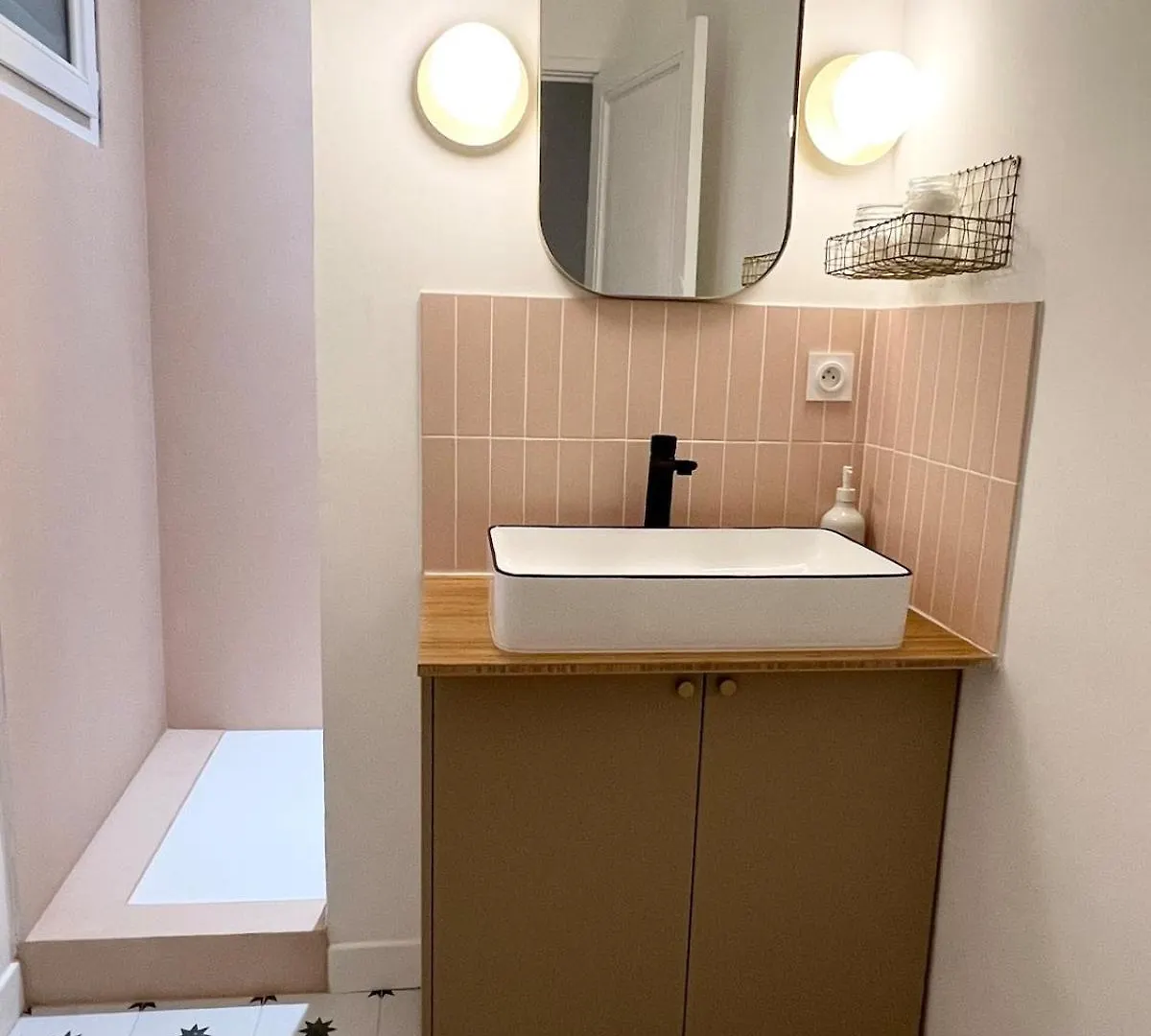 Appartement Refait A Neuf Entre Plage Et Vieux Port Marseilles